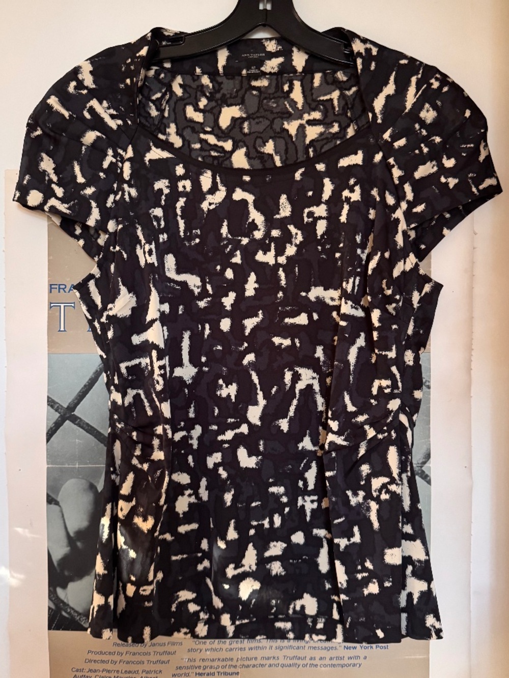 Ann Taylor Black Cream Abstract Print Blouse